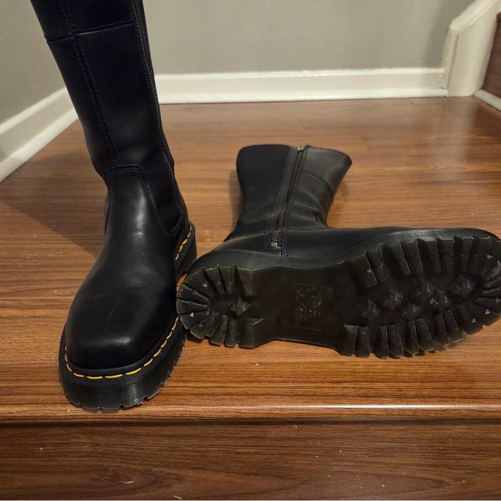 Women’s Dr martens amaayah tall boots - Picture 3 of 5